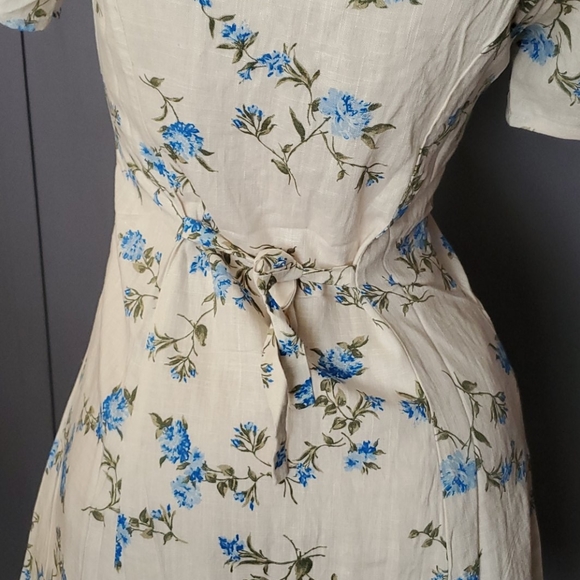 Gorgeous Lined Floral Linen Dress - Picture 4 of 12